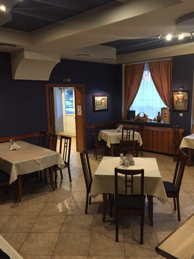 Family Hotel Odessa Sevlievo Exterior photo