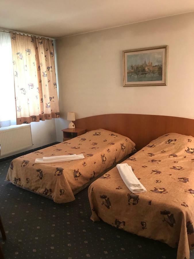 Family Hotel Odessa Sevlievo Exterior photo